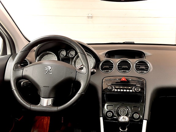 Peugeot 308 11 of 15