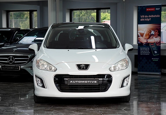 Peugeot 308 2 of 5