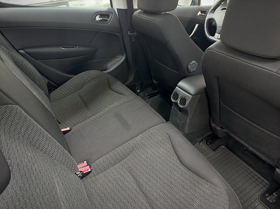 Peugeot 308 14 of 15