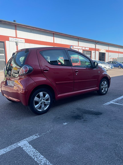 Toyota Aygo 4 of 7