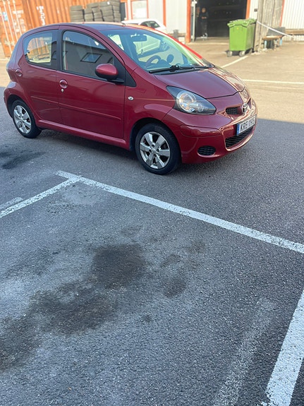 Toyota Aygo 5 of 7