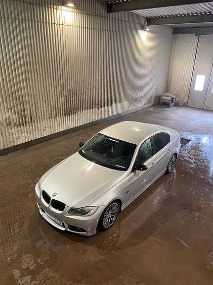 BMW 325i 6 of 10