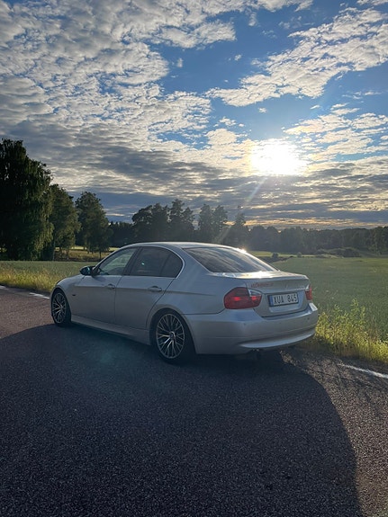 BMW 325i 5 of 5