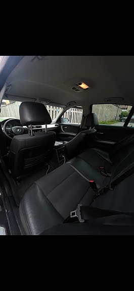 BMW 325i 9 of 10