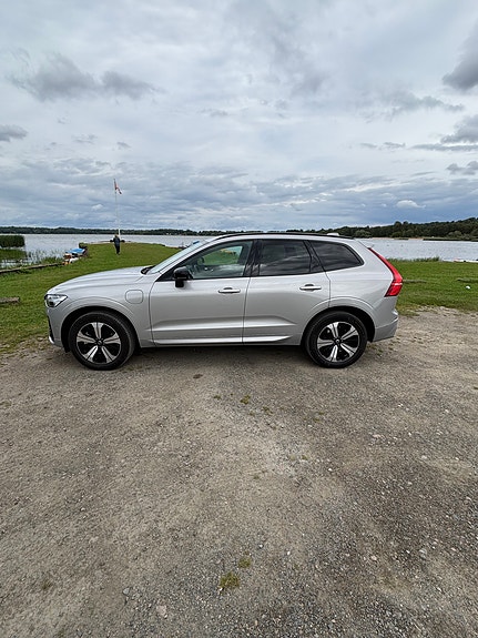 Volvo XC60 2 of 5