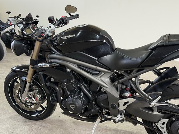 Triumph Speed triple S 140hk 0kr insats 7 of 11