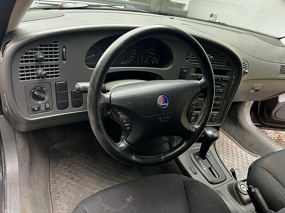 Saab 9-5 6 of 30
