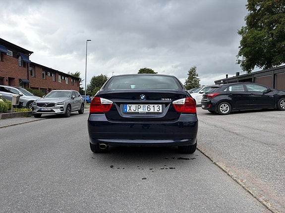 BMW 318i 5 of 5