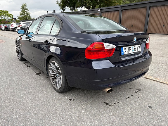 BMW 318i 7 of 15