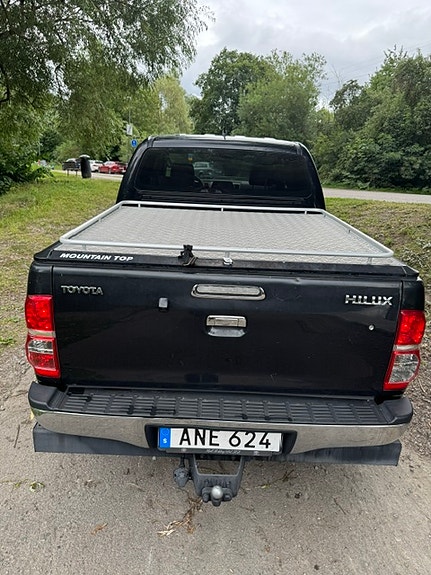 Toyota HiLux 6 of 8