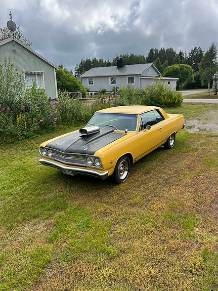 Chevrolet Chevelle 2 of 5