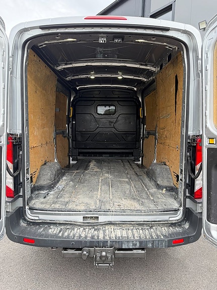 Ford Transit 10 of 15