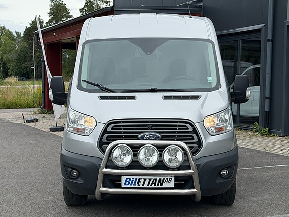 Ford Transit 3 of 5