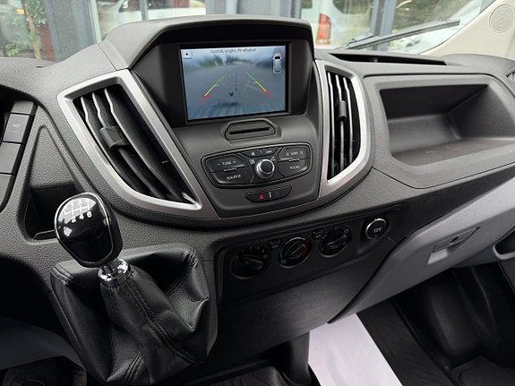 Ford Transit 14 of 15