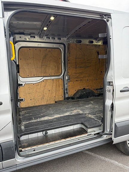 Ford Transit 11 of 15