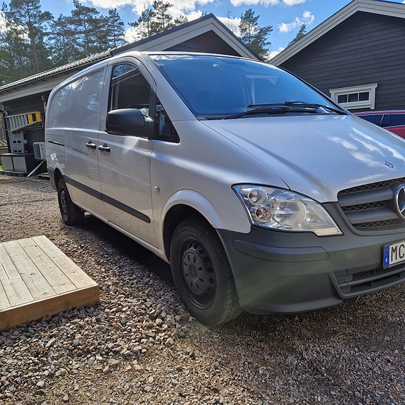 Mercedes-Benz Vito 110 2 of 7
