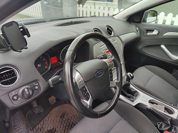 Ford Mondeo 4 of 5