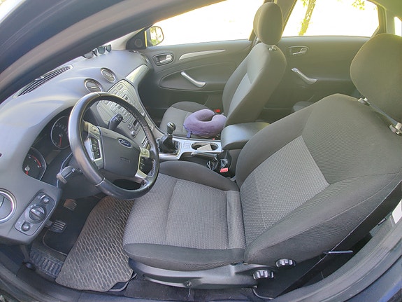 Ford Mondeo 16 of 20