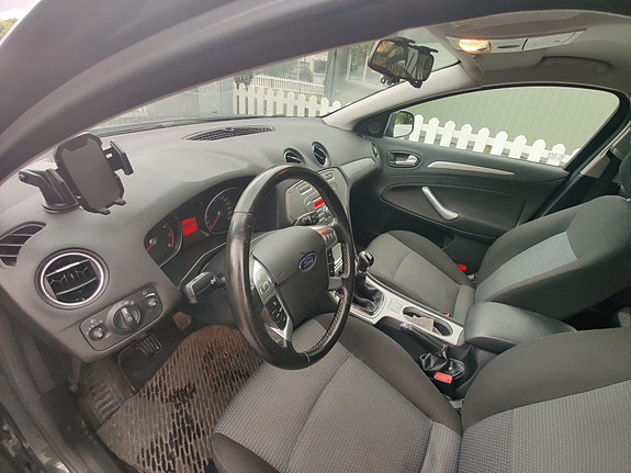 Ford Mondeo 3 of 5