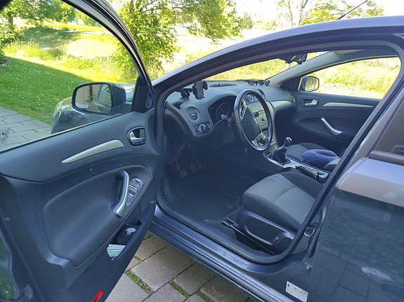 Ford Mondeo 20 of 20