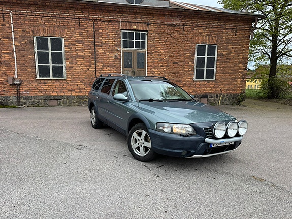 Volvo XC70 3 of 4