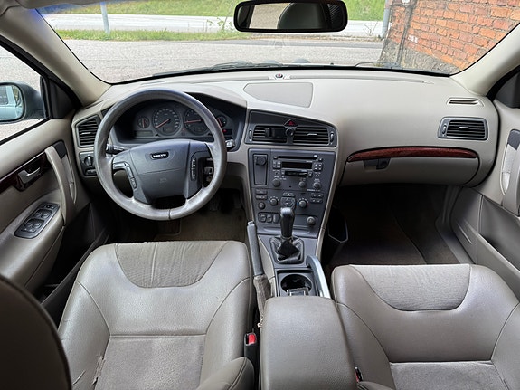 Volvo XC70 4 of 4