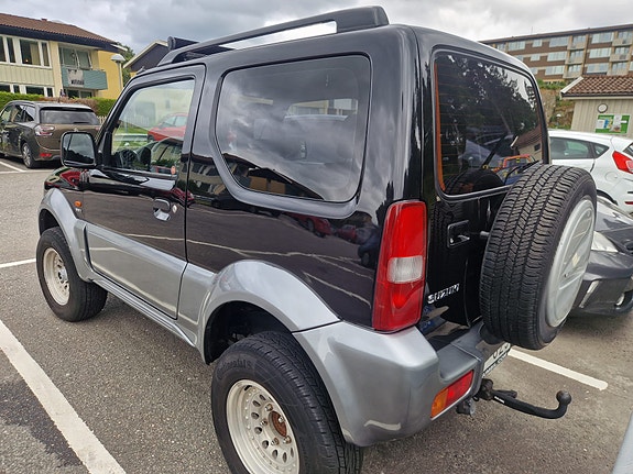 Suzuki Jimny 5 of 5