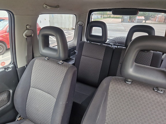 Suzuki Jimny 3 of 5