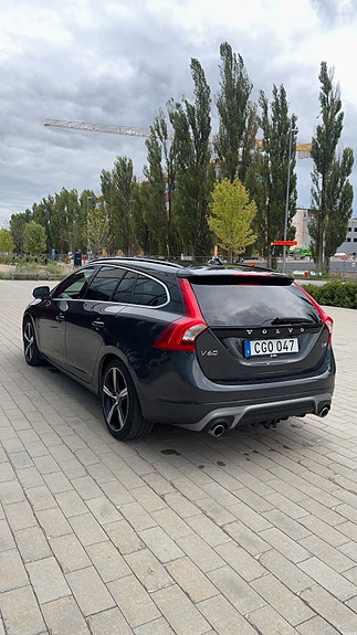 Volvo V60 4 of 5