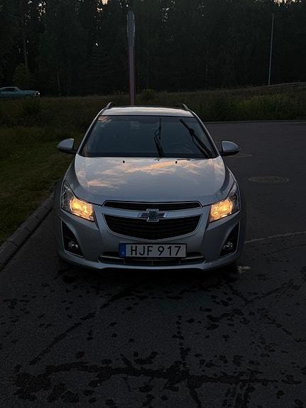 Chevrolet Cruze 5 of 6