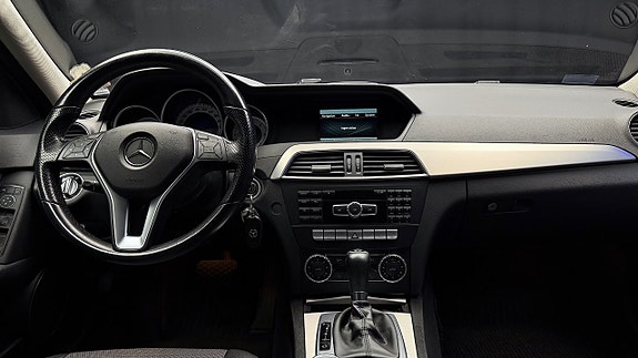 Mercedes-Benz C220 19 of 30