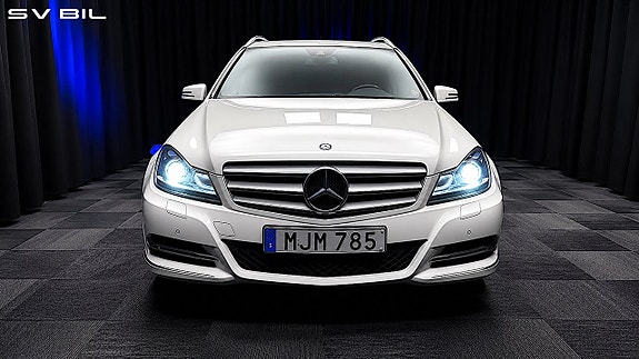 Mercedes-Benz C220 8 of 30