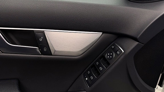 Mercedes-Benz C220 20 of 30