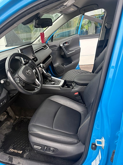 Toyota RAV4 11 of 11