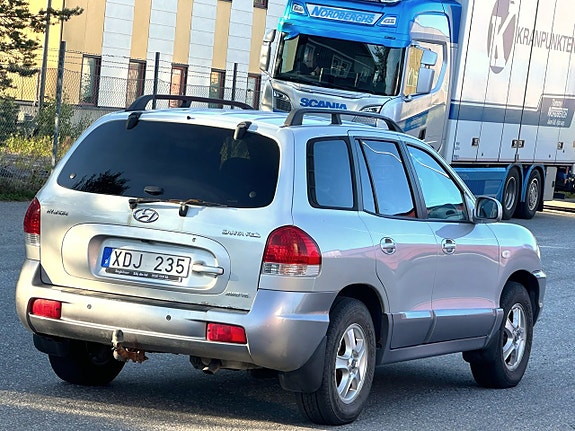 Hyundai Santa Fe 8 of 12