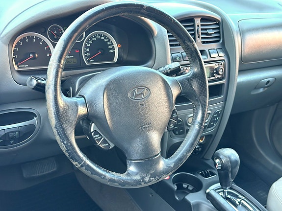 Hyundai Santa Fe 12 of 12