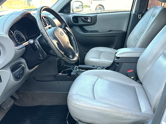 Hyundai Santa Fe 11 of 12
