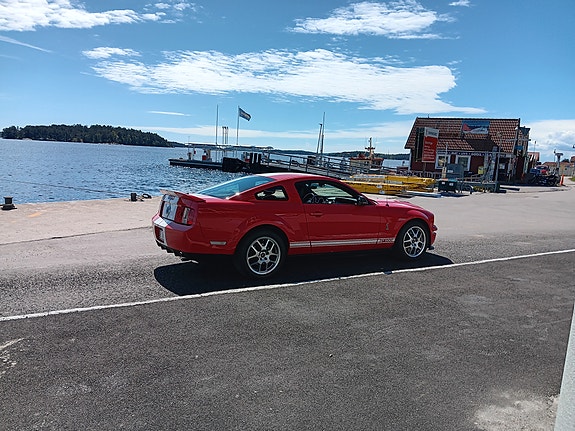 Ford Mustang 2 of 2