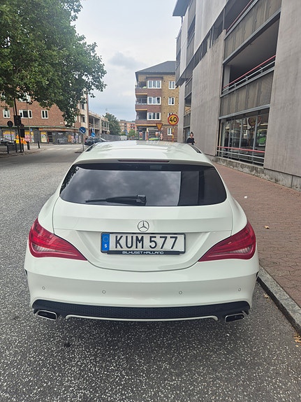 Mercedes-Benz CLA200 4 of 11