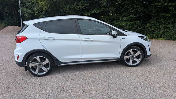 Ford Fiesta 5 of 11