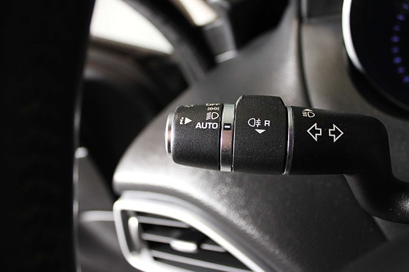 Jaguar XE 17 of 20