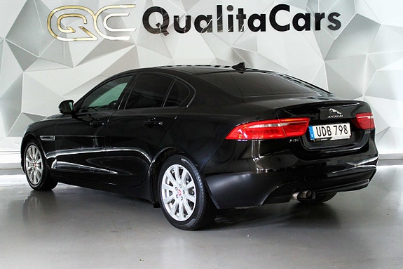 Jaguar XE 3 of 20