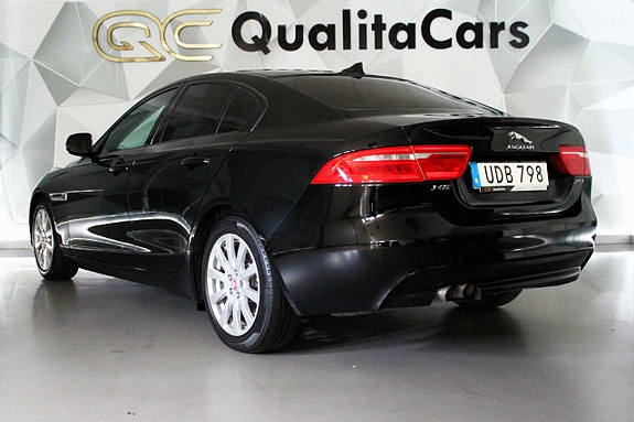 Jaguar XE 10 of 20