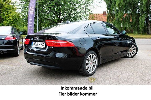 Jaguar XE 2 of 5