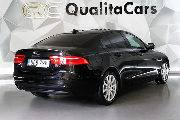 Jaguar XE 4 of 20