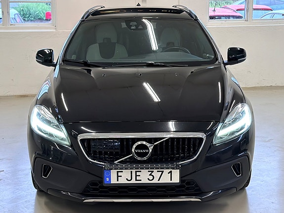 Volvo V40 Cross Country 5 of 5