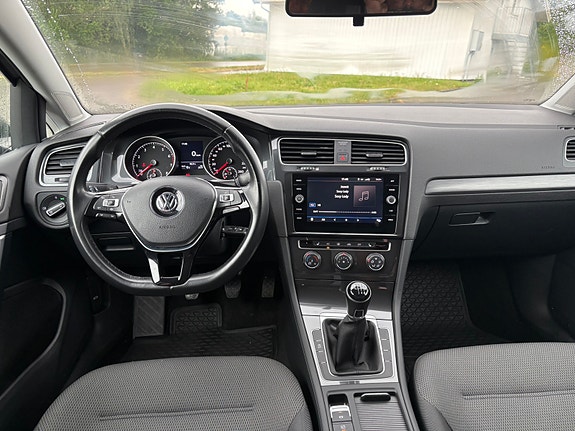 Volkswagen Golf VII 5 of 5
