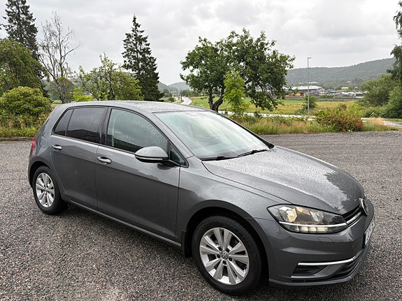Volkswagen Golf VII 2 of 5