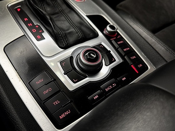 Audi Q7 12 of 23