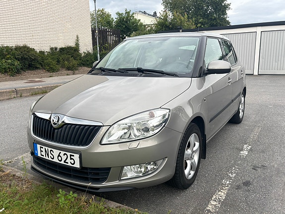 Skoda Fabia 2 of 7